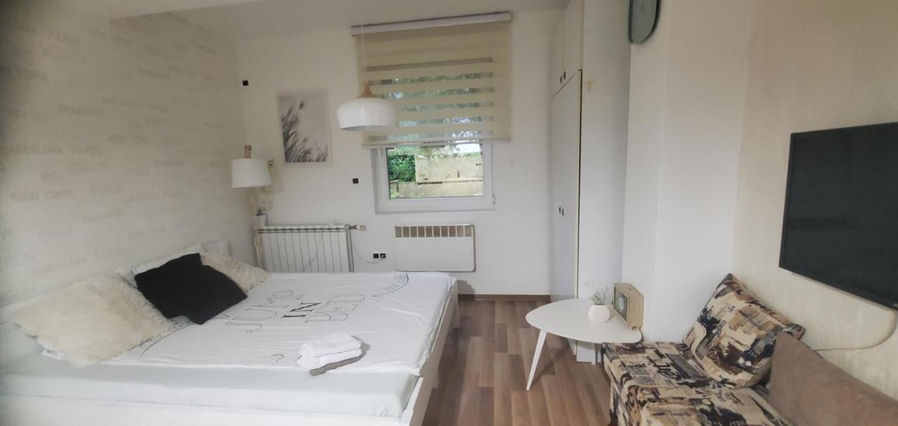 Sleep And Drive Suites Szarajevó Kültér fotó