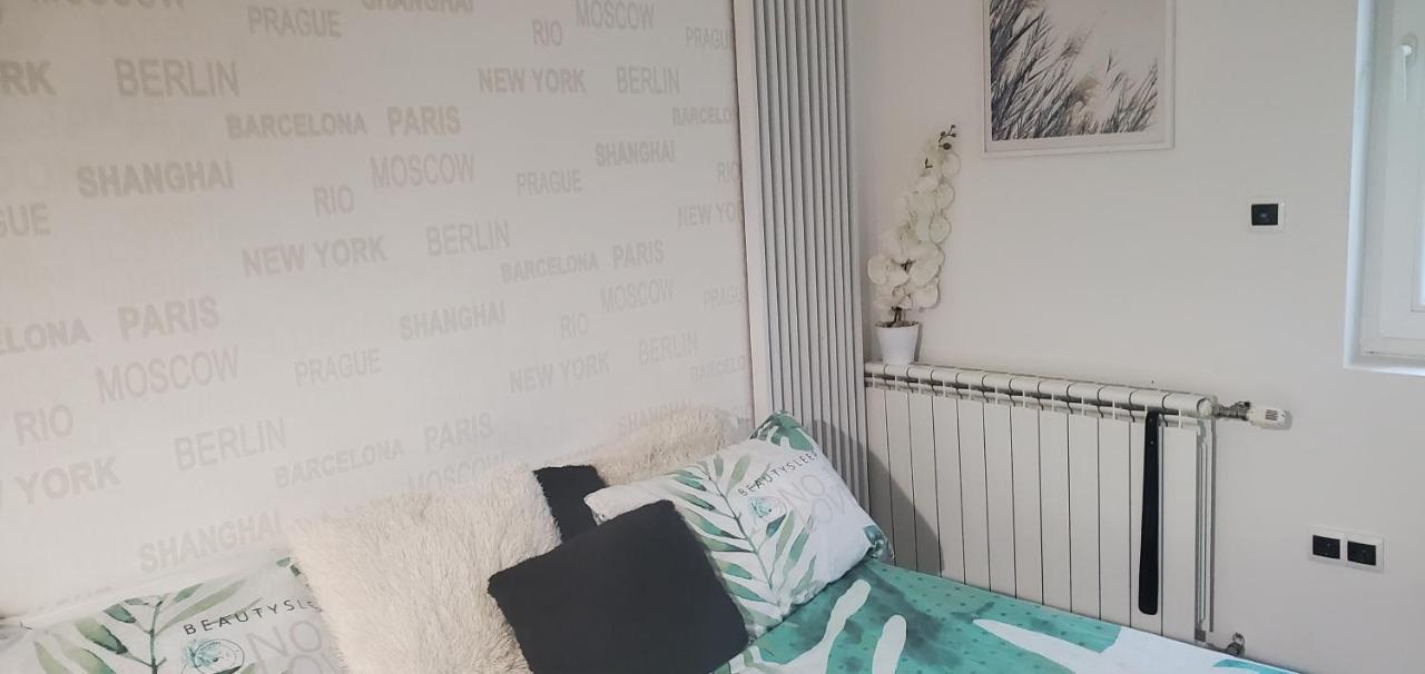 Sleep And Drive Suites Szarajevó Kültér fotó