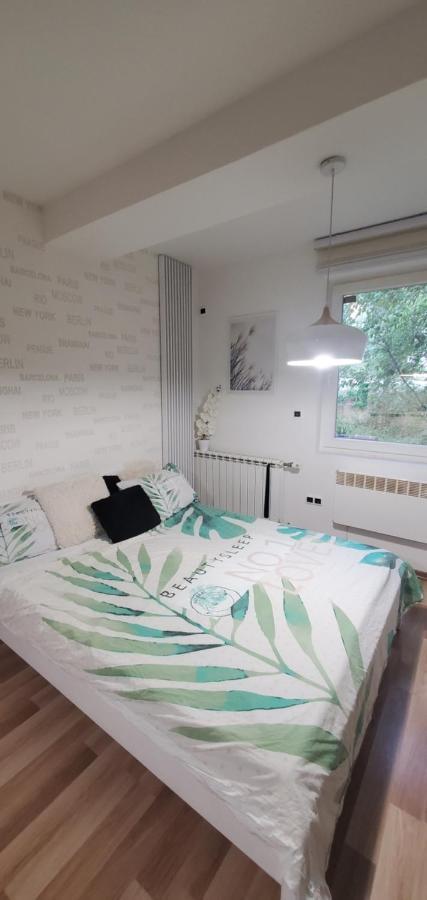 Sleep And Drive Suites Szarajevó Kültér fotó